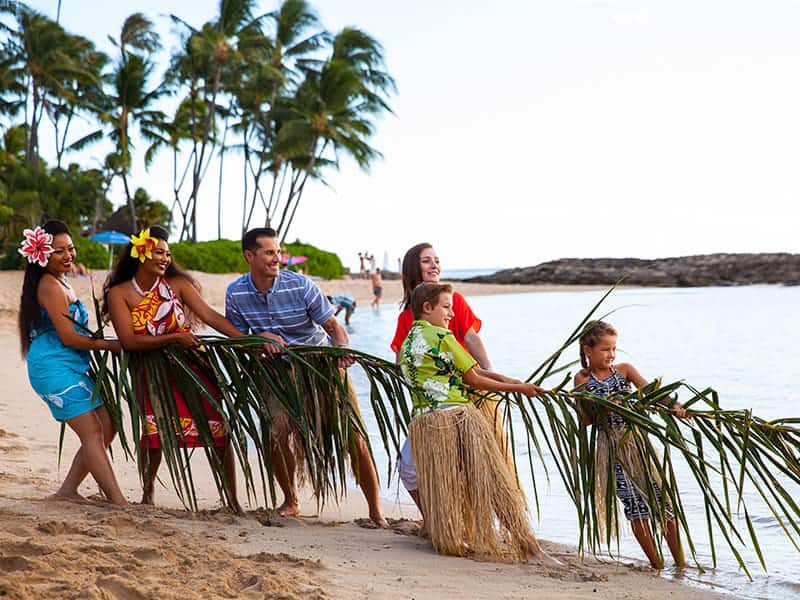 best hawaiian luau oahu for families