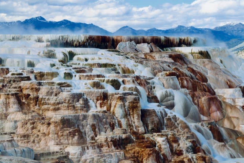 mammoth hot springs is not in mammoth lakes