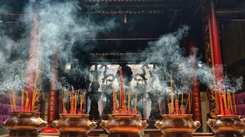 lunar new year traditions - praying at altar