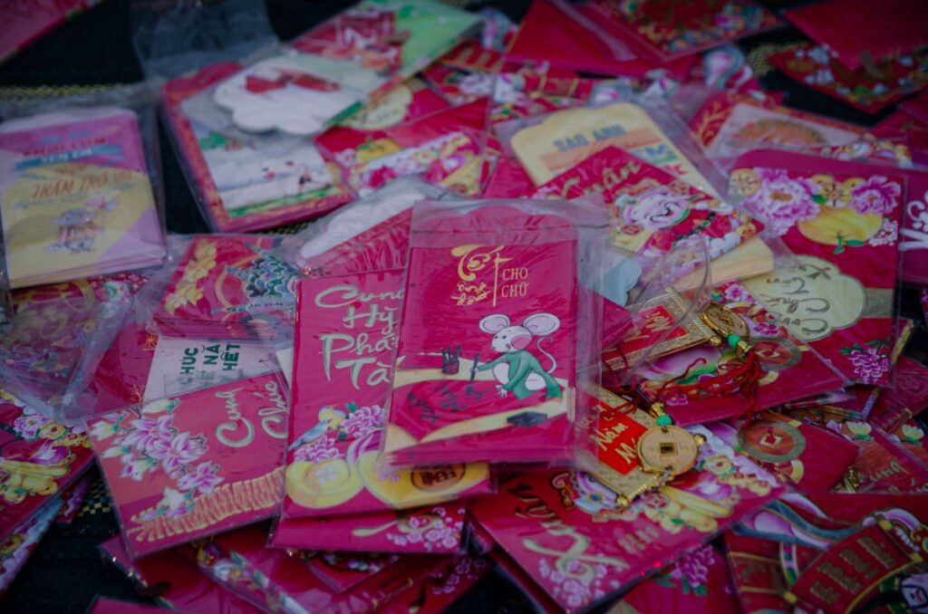 vietnamese new year red packet